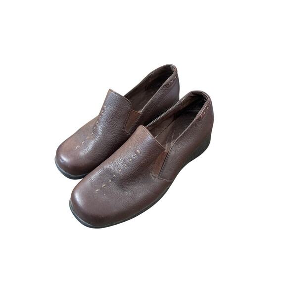 Cobbie Cuddlers Brown Leather Slip on shoes size 6W - Picture 1 of 7